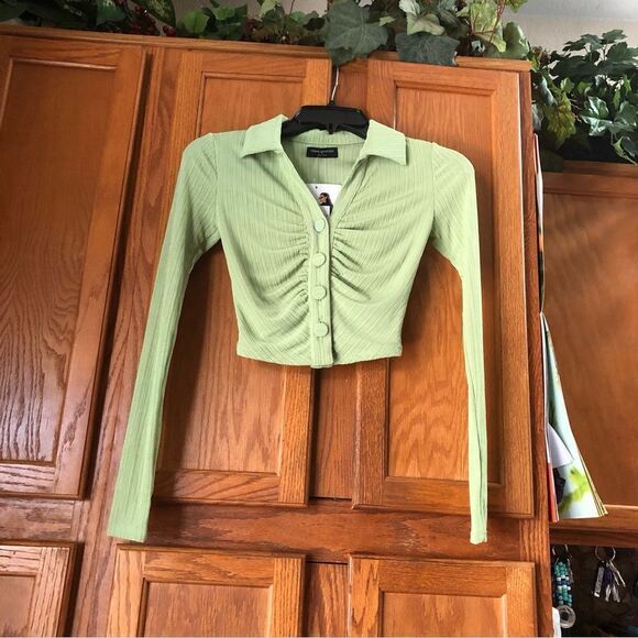 NWT Naked Wardrobe Y2K Collared Button Front Long Sleeve Crop Top - XS - Picture 1 of 8
